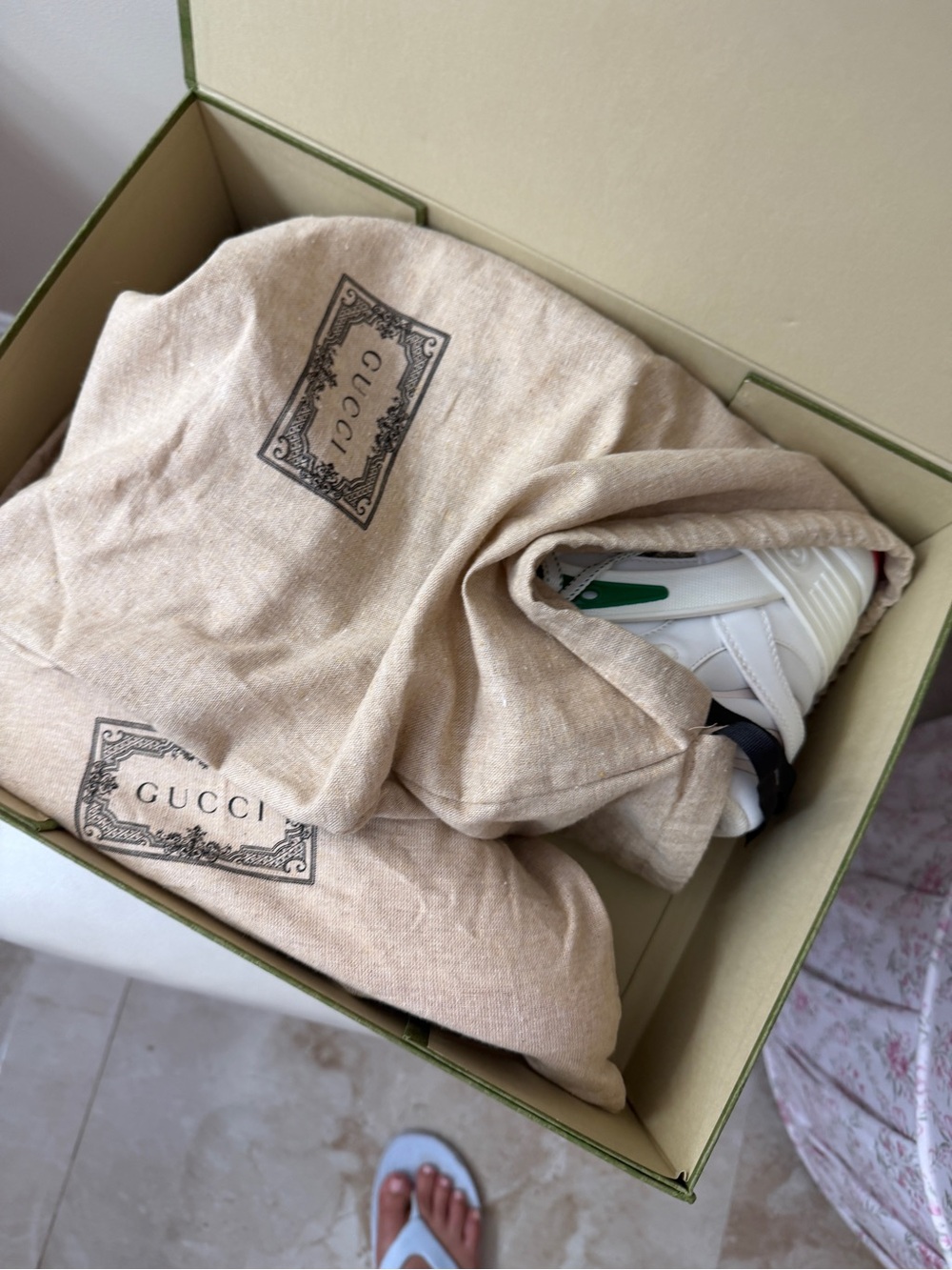 Gucci White High-Top Sneakers with Red Soles and Green Accents - Picture 16 of 17